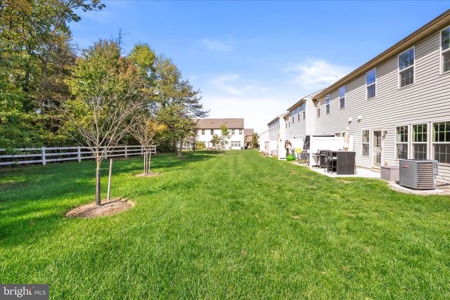 12 VENTANA CT, Hamilton, NJ 08619