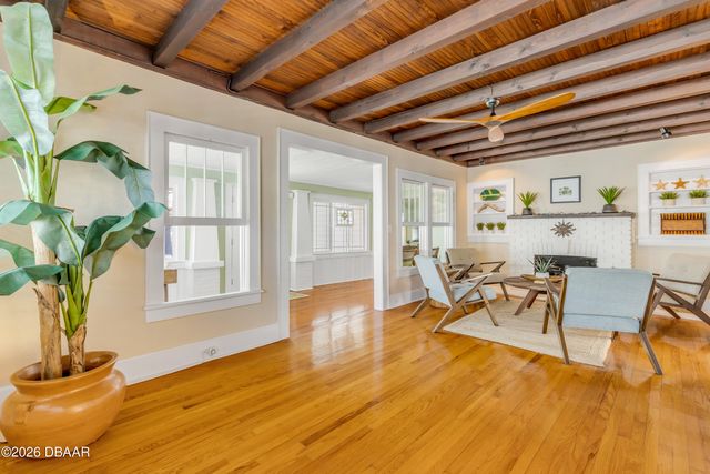 315 Due East Street, New Smyrna Beach, FL 32169