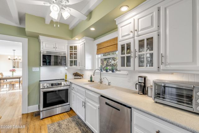 315 Due East Street, New Smyrna Beach, FL 32169