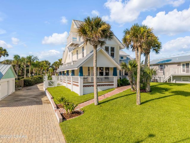 315 Due East Street, New Smyrna Beach, FL 32169