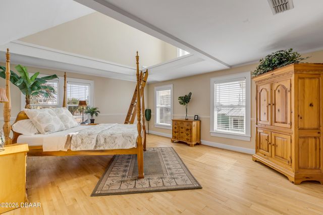 315 Due East Street, New Smyrna Beach, FL 32169