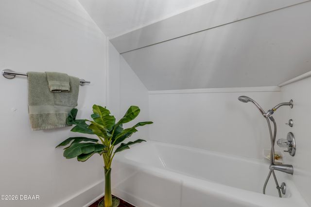 315 Due East Street, New Smyrna Beach, FL 32169