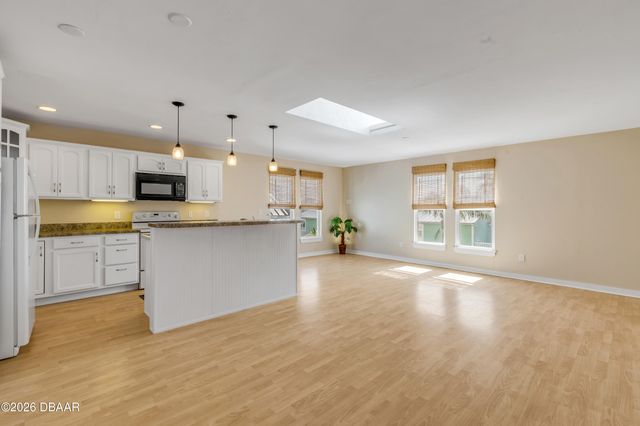 315 Due East Street, New Smyrna Beach, FL 32169