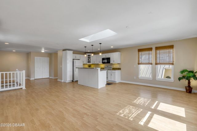 315 Due East Street, New Smyrna Beach, FL 32169