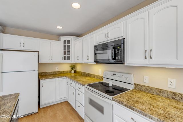 315 Due East Street, New Smyrna Beach, FL 32169