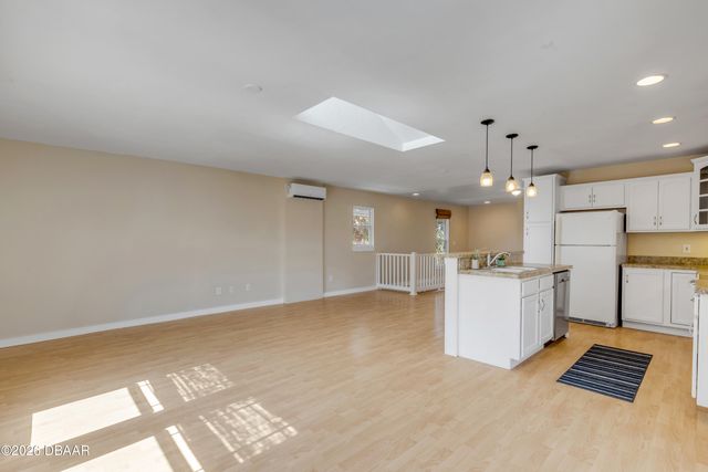 315 Due East Street, New Smyrna Beach, FL 32169