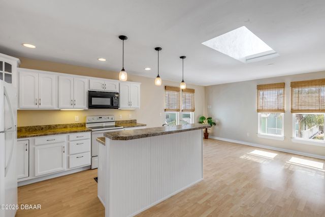 315 Due East Street, New Smyrna Beach, FL 32169