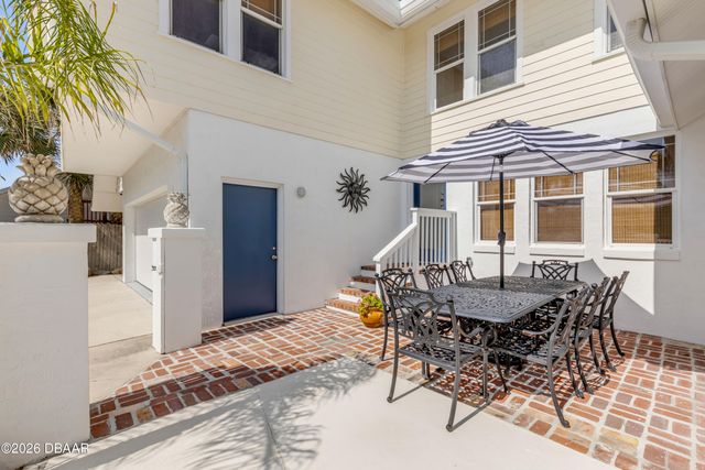 315 Due East Street, New Smyrna Beach, FL 32169