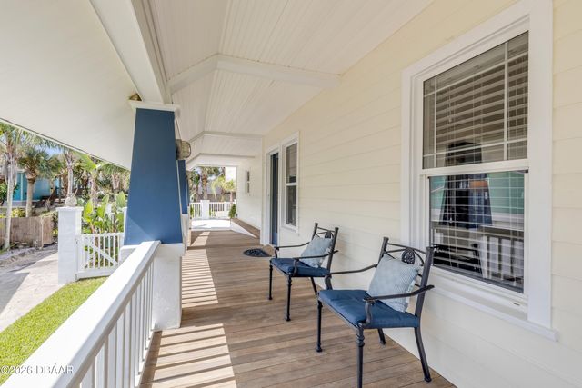 315 Due East Street, New Smyrna Beach, FL 32169