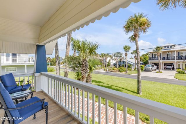 315 Due East Street, New Smyrna Beach, FL 32169