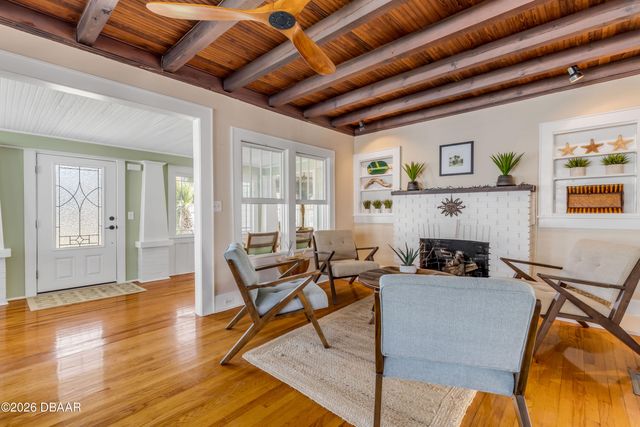 315 Due East Street, New Smyrna Beach, FL 32169