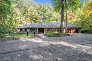 4352 Fenton Road, Hartland, MI 48353