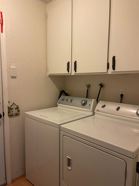 Image 7 of property listing at 2706 W Ashlan Avenue # 94, Fresno, CA 93705