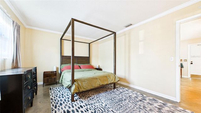 4050 4TH STREET N 122, St Petersburg, FL 33703