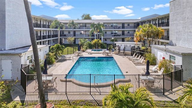 4050 4TH STREET N 122, St Petersburg, FL 33703