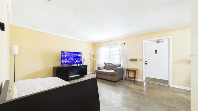 4050 4TH STREET N 122, St Petersburg, FL 33703