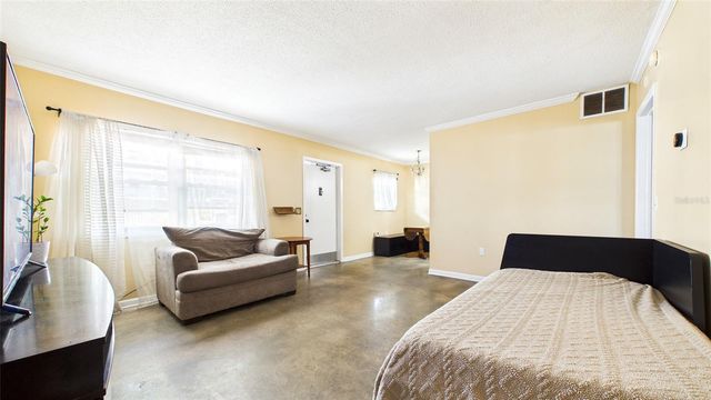 4050 4TH STREET N 122, St Petersburg, FL 33703