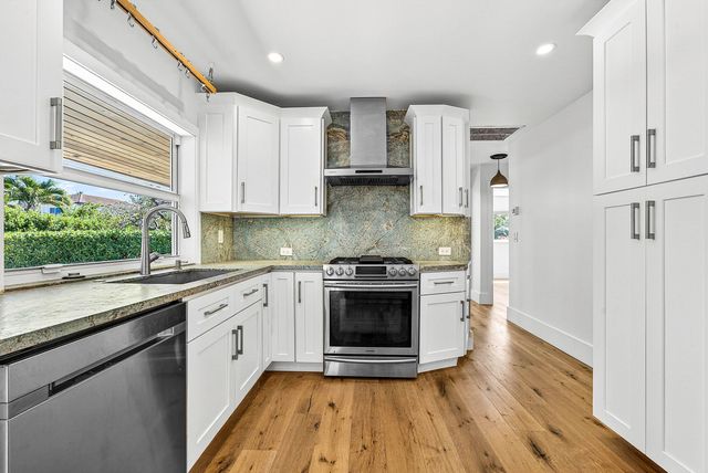 784 Dover Street, Boca Raton, FL 33487