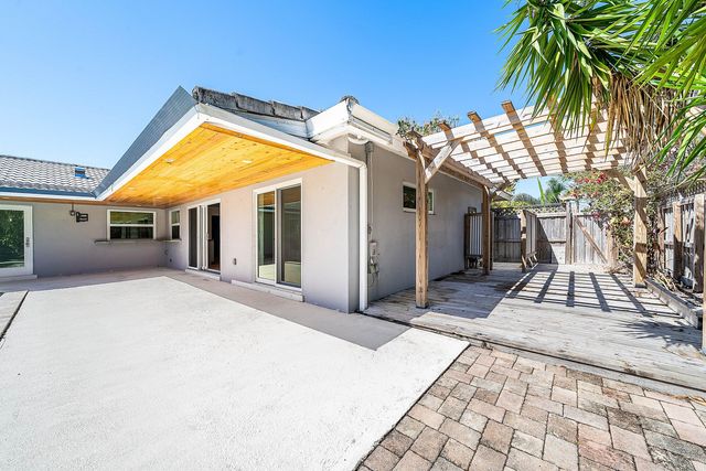 784 Dover Street, Boca Raton, FL 33487