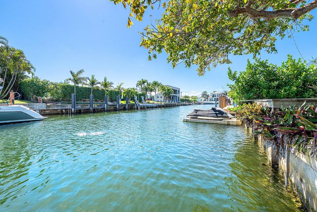 784 Dover Street, Boca Raton, FL 33487