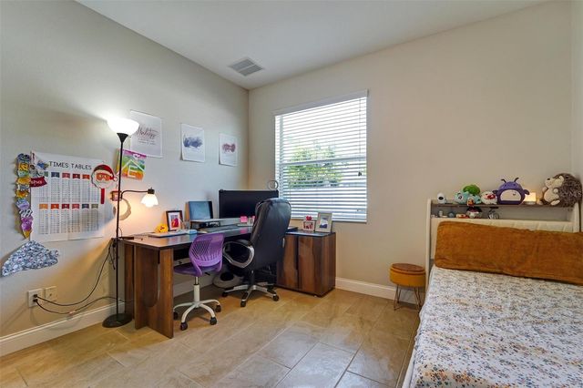 20420 AUTUMN FERN AVENUE, Tampa, FL 33647