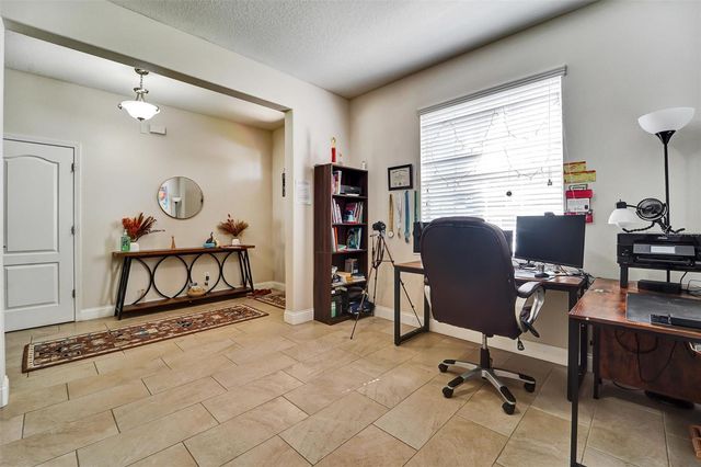 20420 AUTUMN FERN AVENUE, Tampa, FL 33647