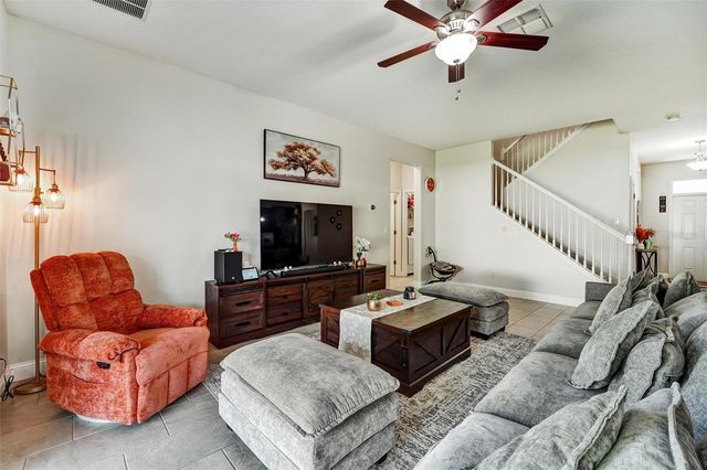 20420 AUTUMN FERN AVENUE, Tampa, FL 33647