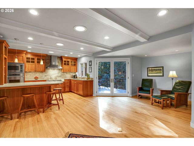 1856 GLENMORRIE Ter, Lake Oswego, OR 97034