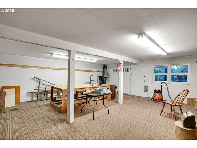 1856 GLENMORRIE Ter, Lake Oswego, OR 97034