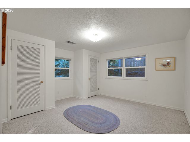 1856 GLENMORRIE Ter, Lake Oswego, OR 97034