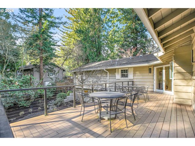 1856 GLENMORRIE Ter, Lake Oswego, OR 97034