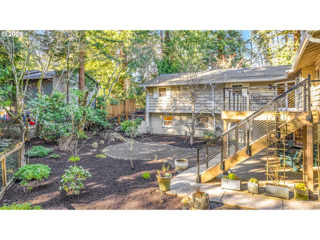 1856 GLENMORRIE Ter, Lake Oswego, OR 97034