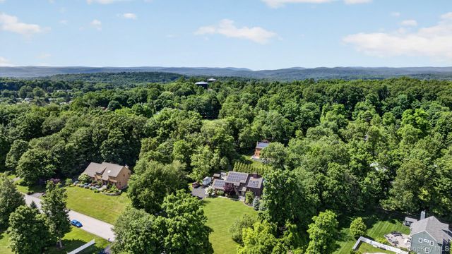 19 Apple Hill Drive, Cortlandt Manor, NY 10567