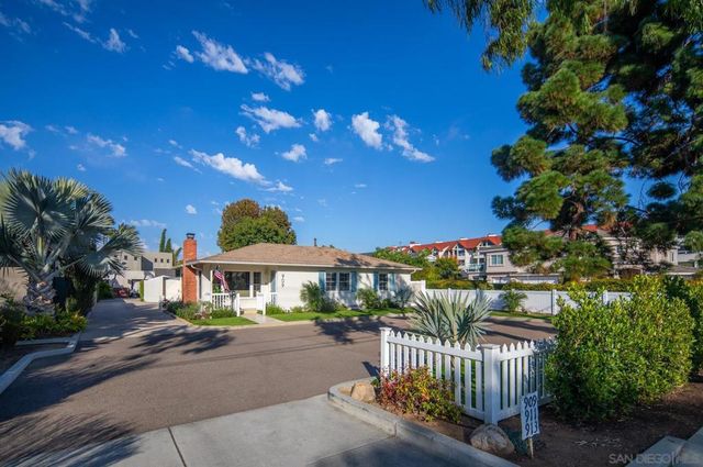 909 1st St, Coronado, CA 92118