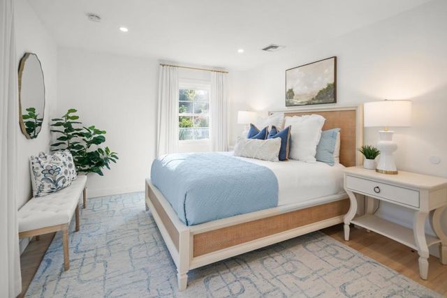 909 1st St, Coronado, CA 92118