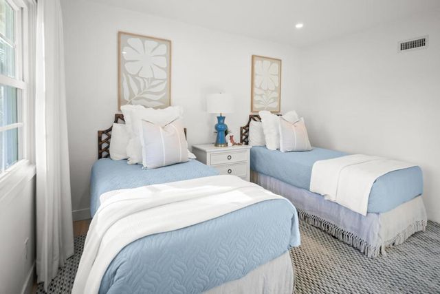 909 1st St, Coronado, CA 92118