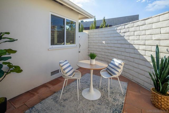 909 1st St, Coronado, CA 92118