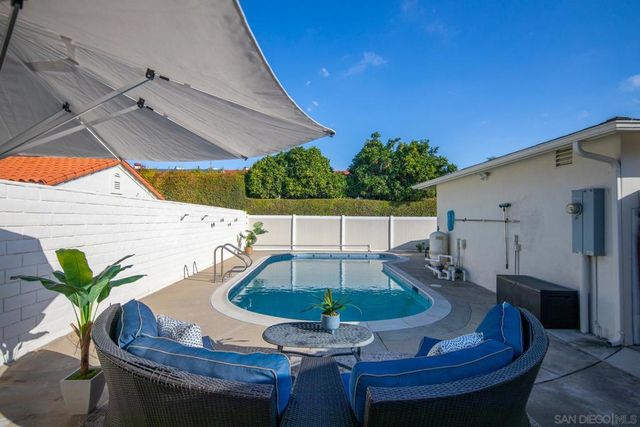 909 1st St, Coronado, CA 92118