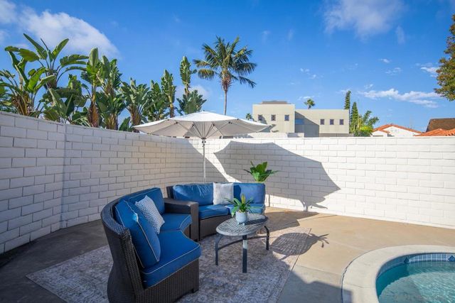 909 1st St, Coronado, CA 92118