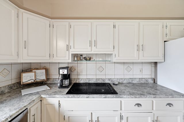 866 W Ashbourne Lane, Greenwood, IN 46142