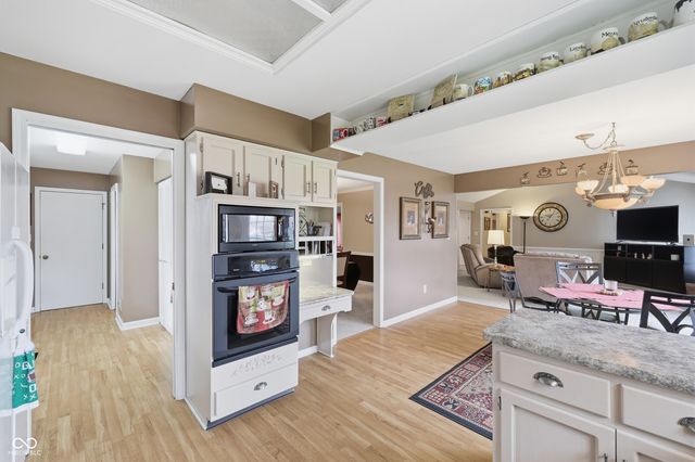 866 W Ashbourne Lane, Greenwood, IN 46142