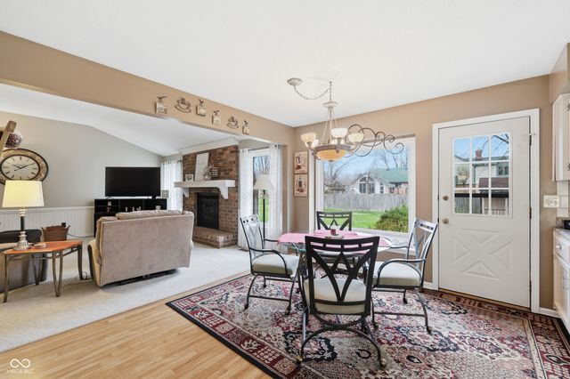 866 W Ashbourne Lane, Greenwood, IN 46142