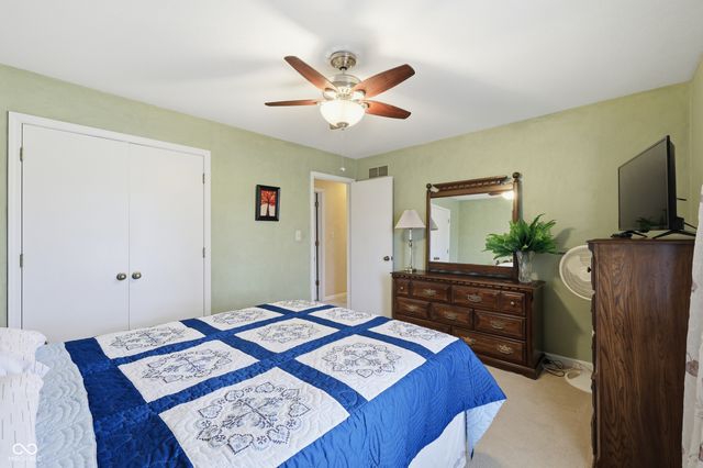 866 W Ashbourne Lane, Greenwood, IN 46142