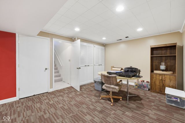 866 W Ashbourne Lane, Greenwood, IN 46142