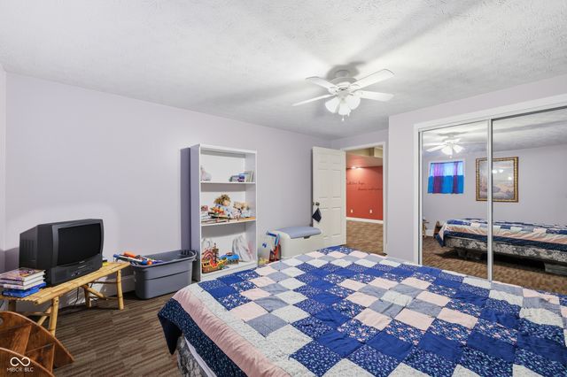 866 W Ashbourne Lane, Greenwood, IN 46142