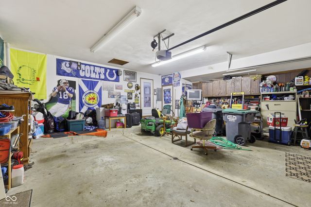 866 W Ashbourne Lane, Greenwood, IN 46142