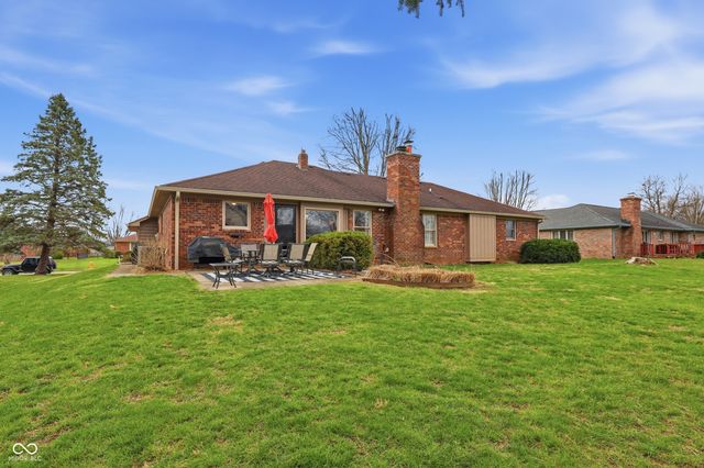 866 W Ashbourne Lane, Greenwood, IN 46142