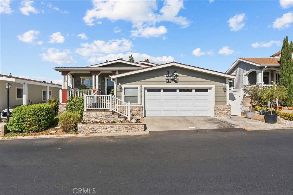 15455 Glenoaks Boulevard SPC 4, Sylmar, CA 91342 — exterior
