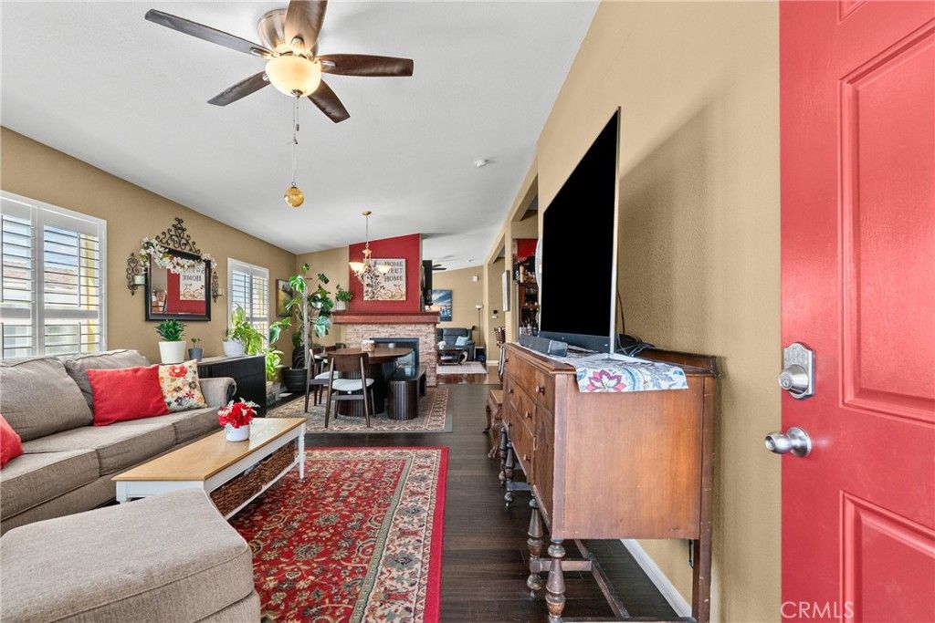 15455 Glenoaks Boulevard SPC 4, Sylmar, CA 91342 — photo 2