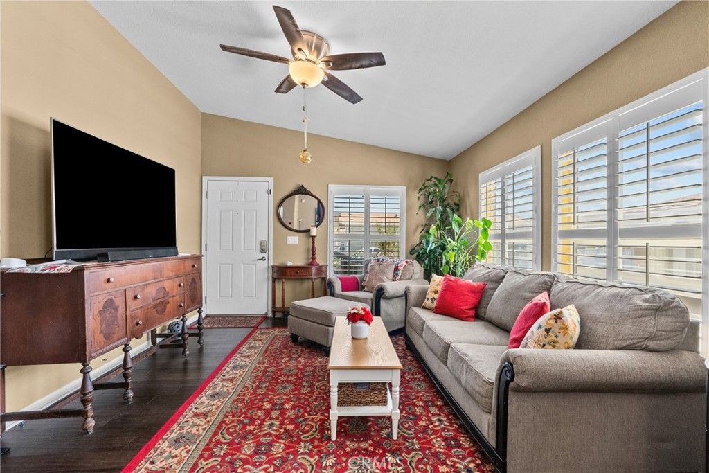15455 Glenoaks Boulevard SPC 4, Sylmar, CA 91342 — photo 4